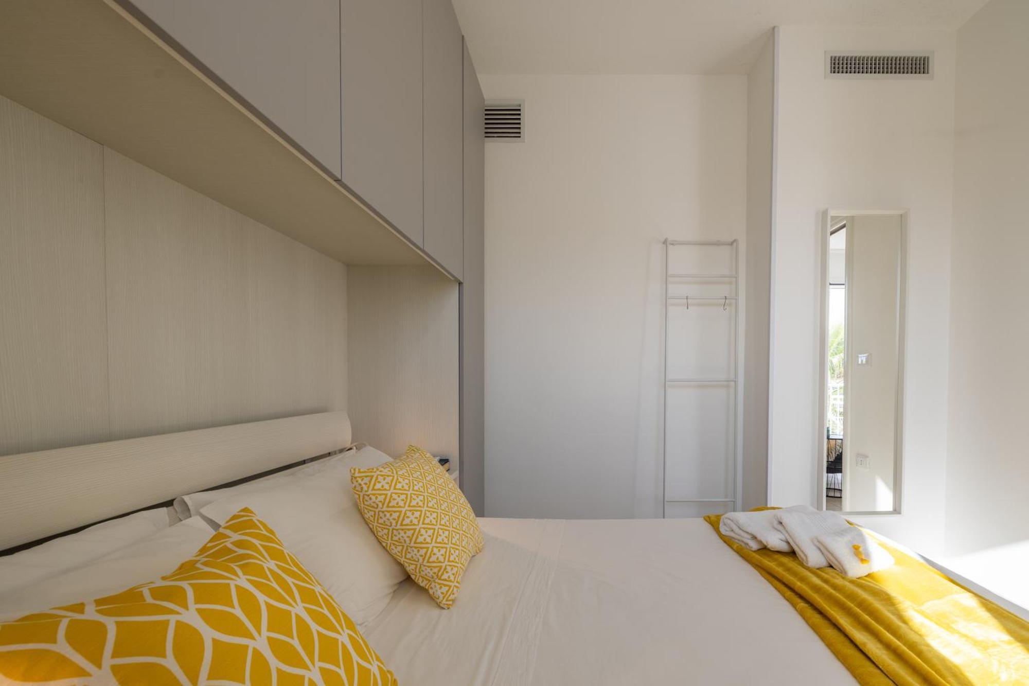 Tramonti Incredibili In Piscina - Apartment8 Con Ac Wifi In Residence Santa Maria al Bagno Dış mekan fotoğraf